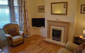 Entire 3 Bedroom House Near Caerphilly Station