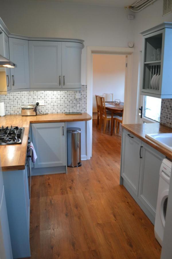 Entire 3 Bedroom House Near Caerphilly Station Exterior photo