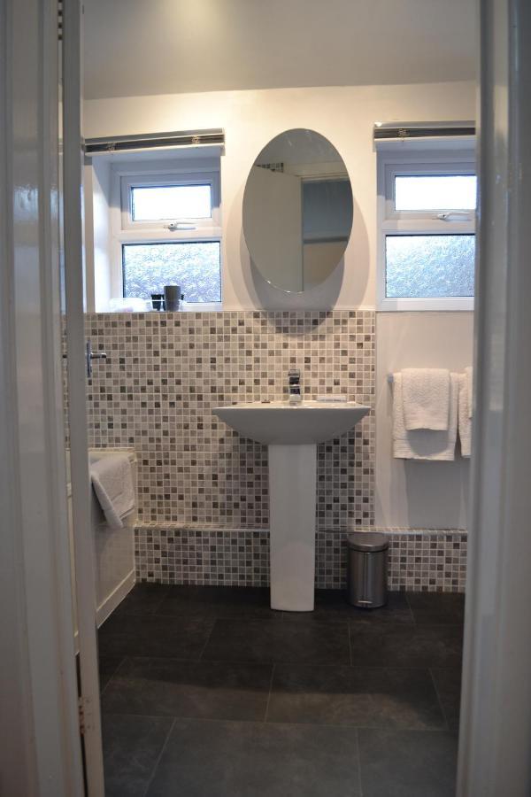 Entire 3 Bedroom House Near Caerphilly Station Exterior photo